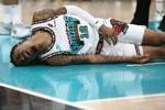 莫兰特因髋部挫伤缺席G4💔！灰熊主帅：很幸运避免了更严重的伤